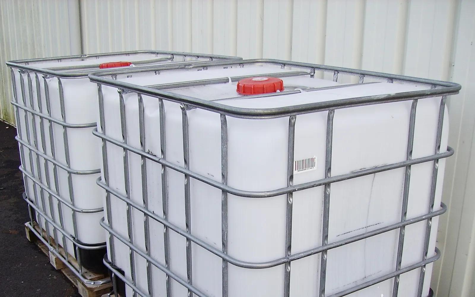 Conteneurs IBC pour produits chimiques liquides